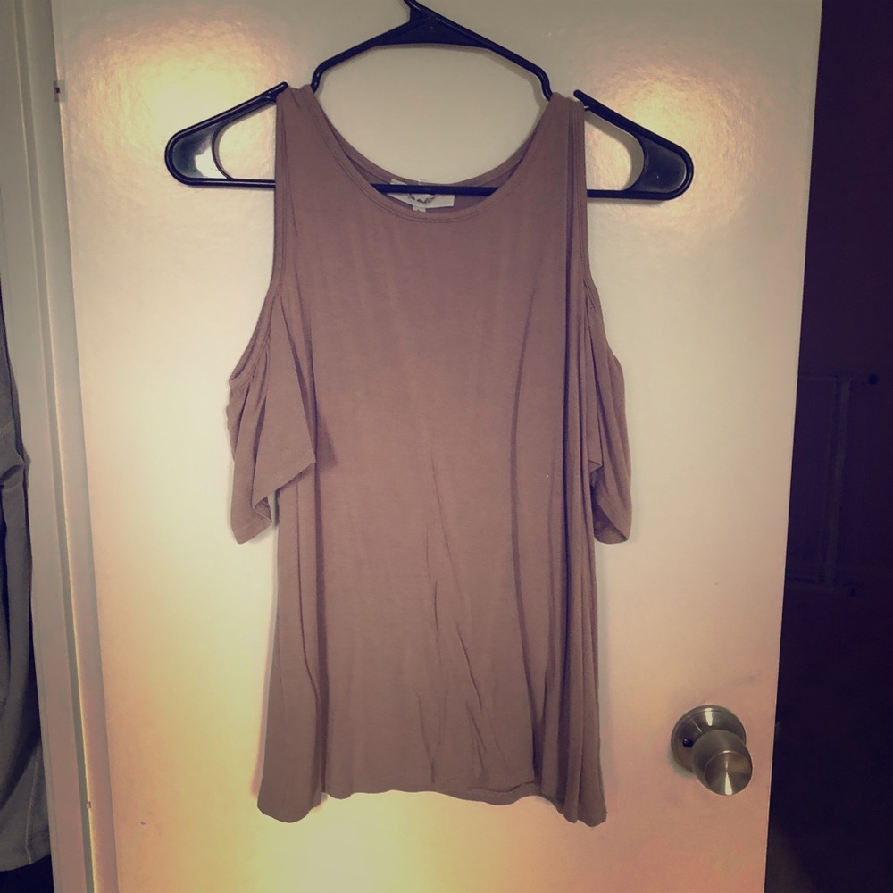 Shirt with shoulder cut out